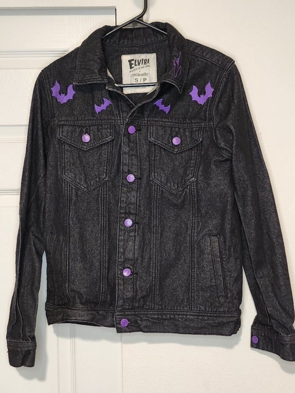 Elvira x Cakeworthy Embroidered Denim Jacket Sz S